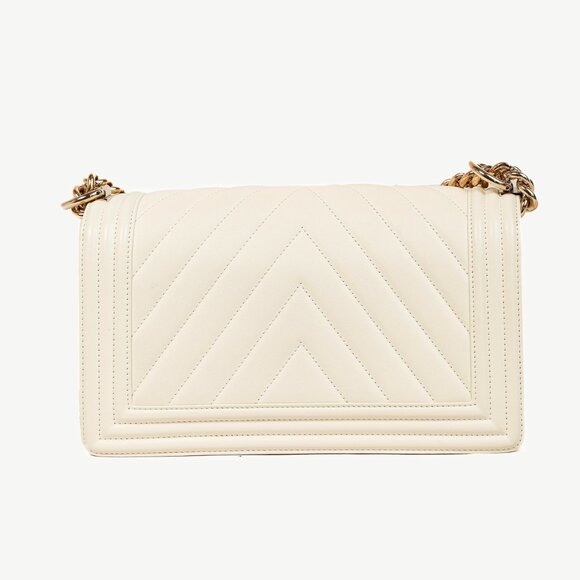 Chanel Medium Boy Creme Chevron Lambskin Flap Shoulder Bag - Picture 4 of 13